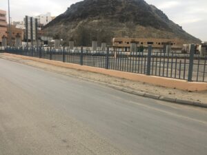 تسوير الأراضي البيضاء